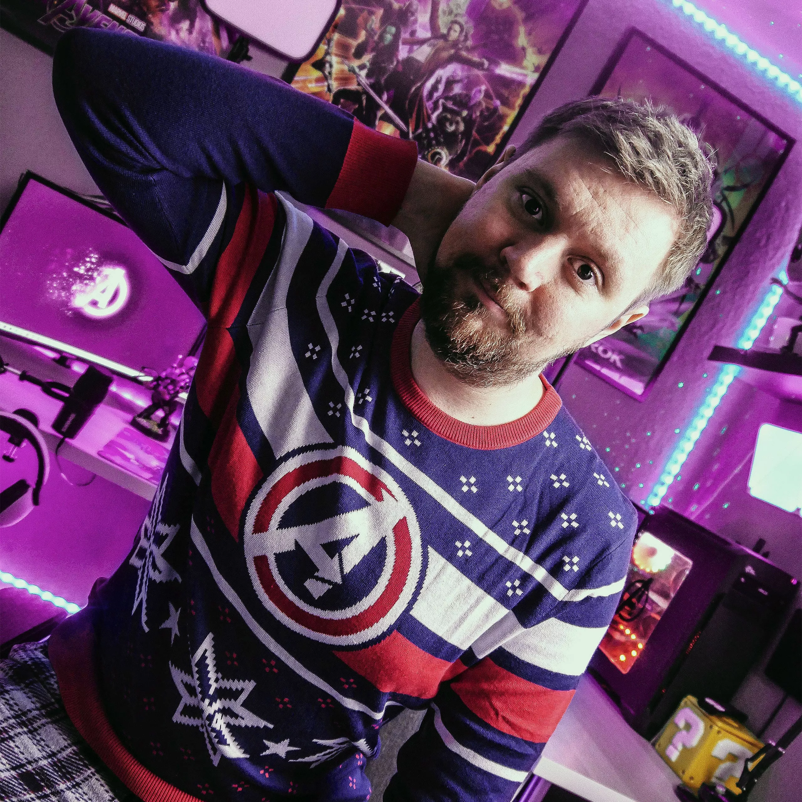 Avengers - Logo Knitted Sweater