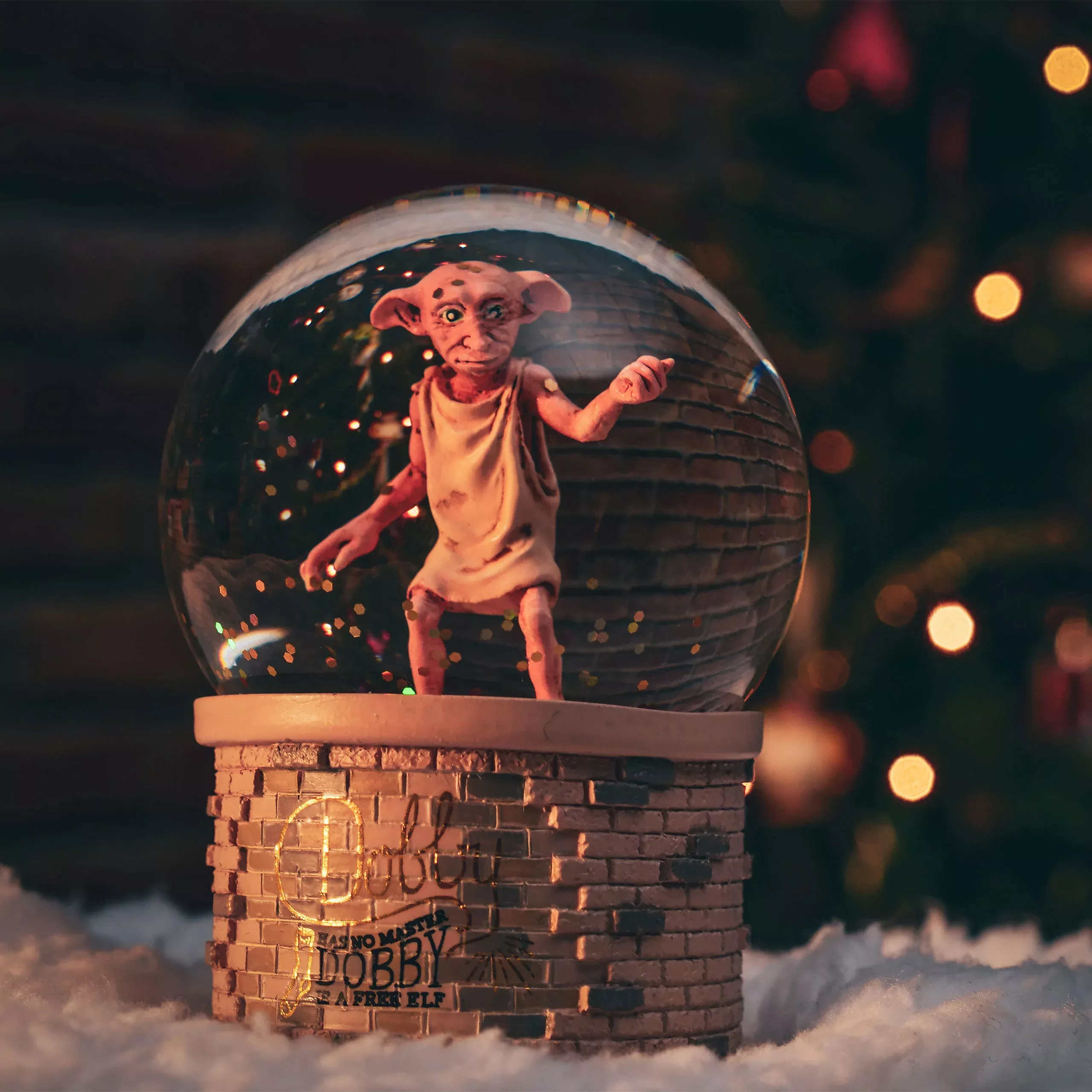 Harry Potter - Dobby Snow Globe with Glitter