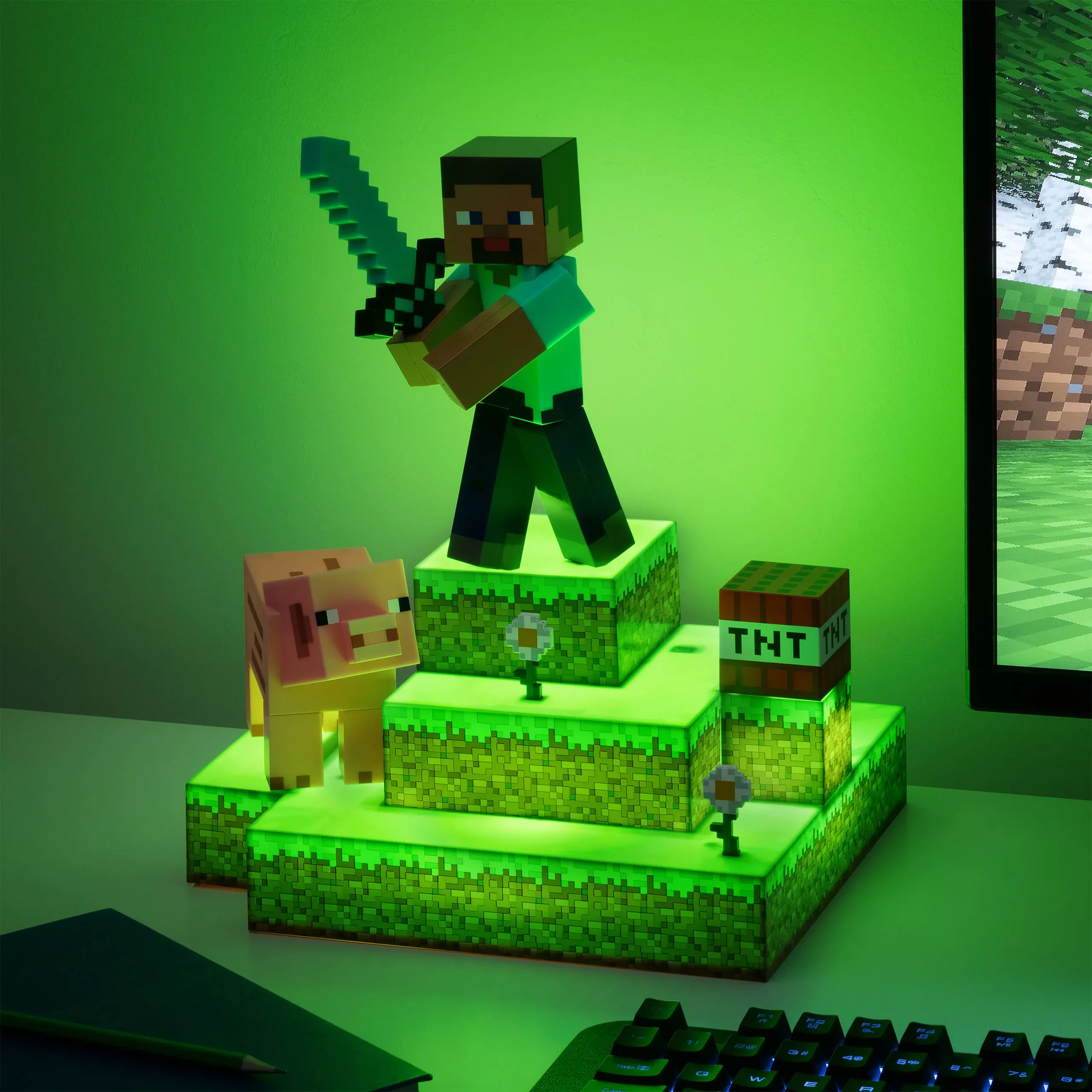 Minecraft - Steve Diorama Table Lamp