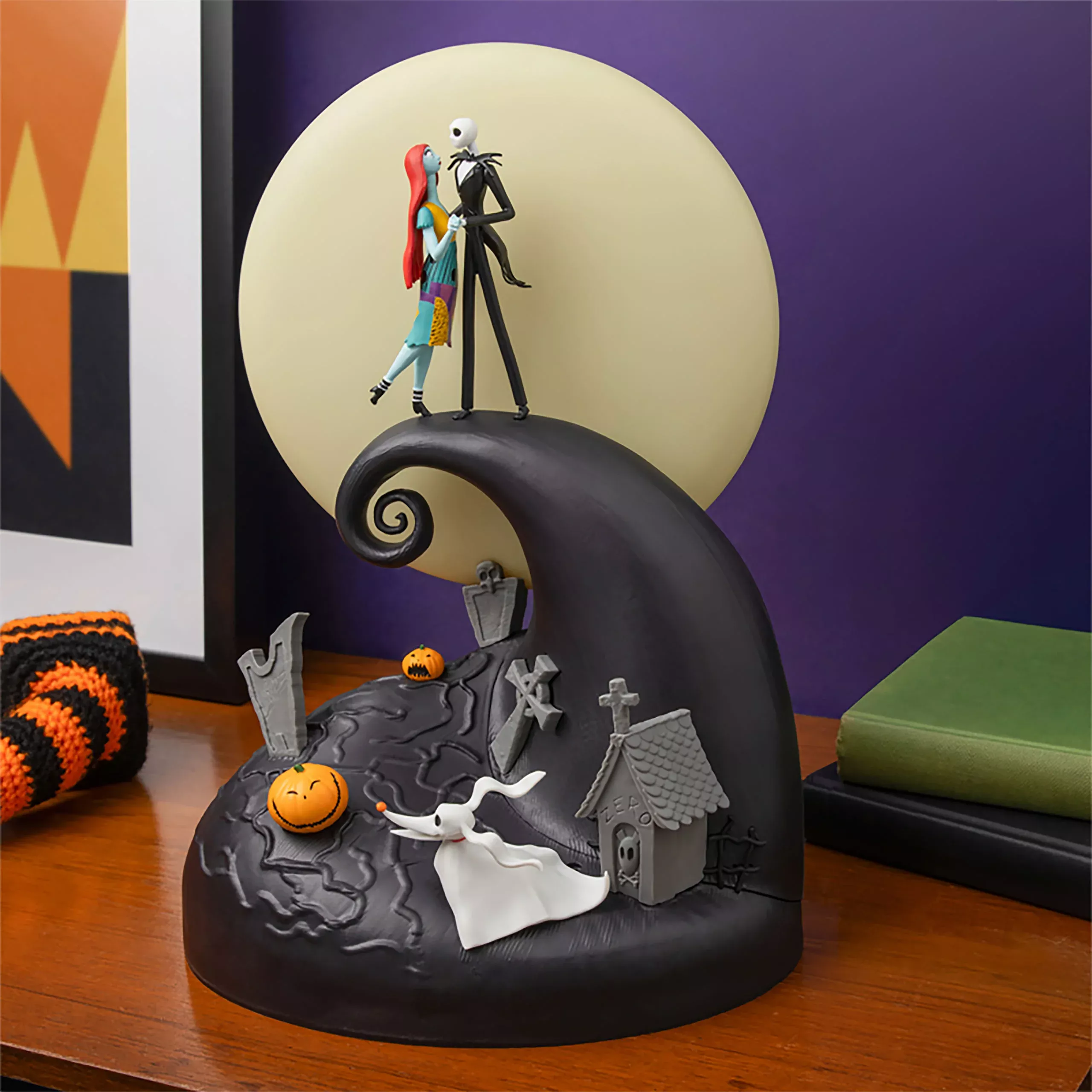 Nightmare Before Christmas - Jack and Sally Diorama Table Lamp