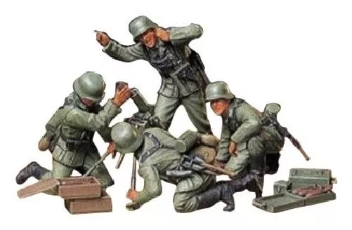 Tamiya 1/35 German Infantry Mortar Team Model Kit